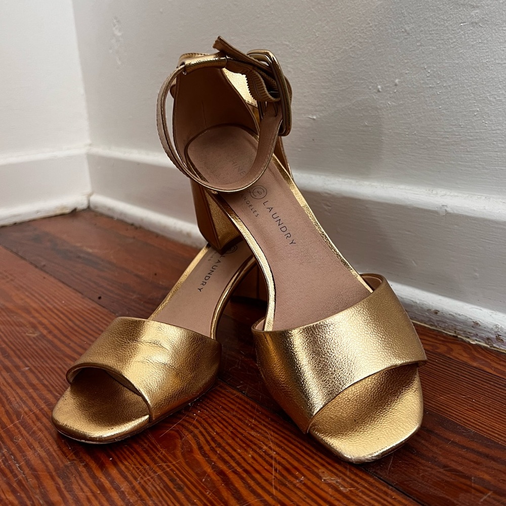 Chinese Laundry Gold Block Heel Sz 8